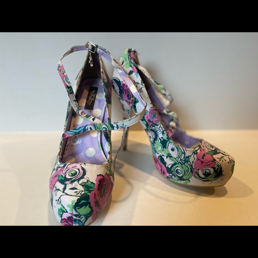 NWOT IRON FIST HEELS (fits like a size 10)